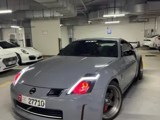 2004 Nissan 350Z في Abu Dhabi سيارة مستعملة