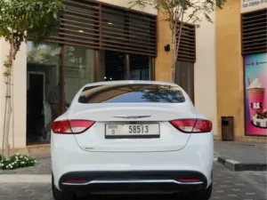 2015 كرايسلر ٢٠٠ Limited