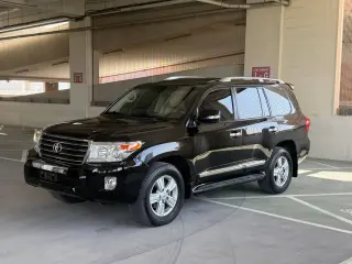 2015 Toyota Land Cruiser in Dubai used car