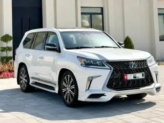 2018 Lexus LX 570 في Umm Al Quwain سيارة مستعملة
