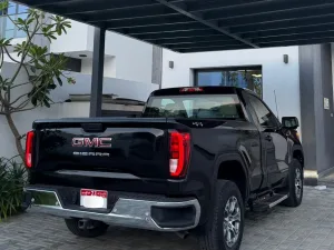 2024 GMC Sierra SLE
