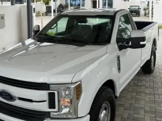 2018 Ford F250 في Abu Dhabi سيارة مستعملة