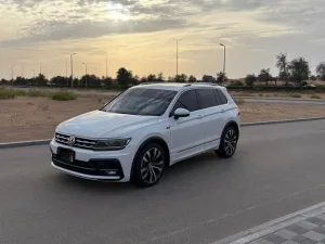 2020 فولجس فاجن تيغوان SE R-Line Black
