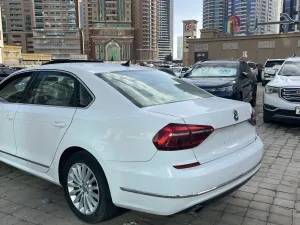 2017 Volkswagen Passat R