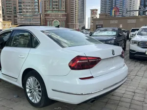 2017 Volkswagen Passat R