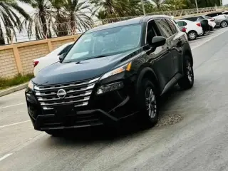 2023 Nissan Rogue in Dubai used car