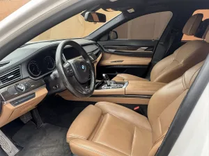 2015 بي أم دابليو الفئة - 7 740i