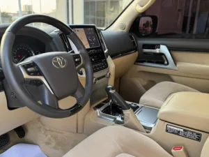 2016 Toyota Land Cruiser VXR