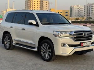 2016 Toyota Land Cruiser VXR