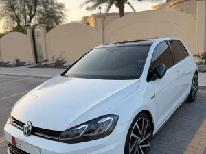 2018 Volkswagen Golf R-Line