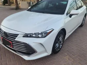2022 تويوتا افالون Exclusive