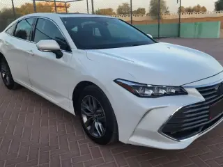 2022 Toyota Avalon in Dubai used car