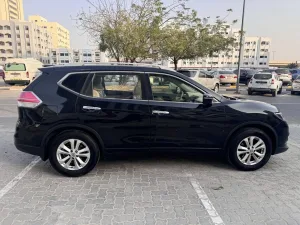 2015 نيسان اكس تريل SL