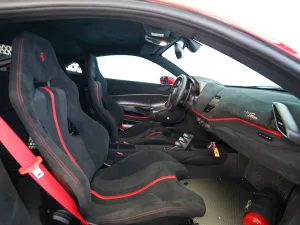 2020 فيراري 488 بيستا