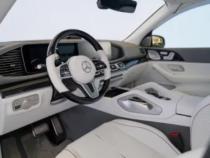 2023 مرسيدس-بنز جي ال اس مايباخ