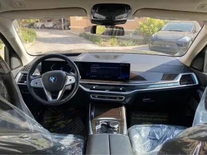 2025 BMW X7 40i M