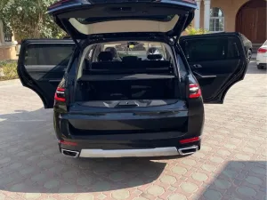 2025 BMW X7 40i M