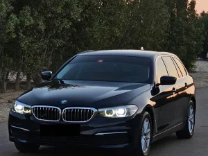 2020 BMW 5-Series 520i