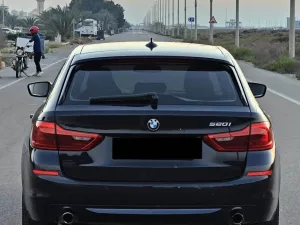 2020 BMW 5-Series 520i