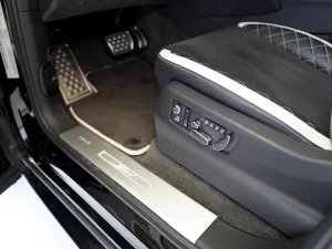 2020 بنتلي بنتايجا V8 AWD
