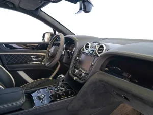 2020 بنتلي بنتايجا V8 AWD