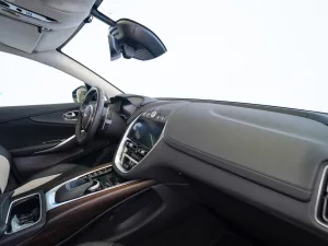2023 استون مارتن دي بي اكس DBX707