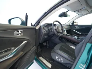 2023 استون مارتن دي بي اكس DBX707