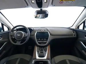 2023 استون مارتن دي بي اكس DBX707