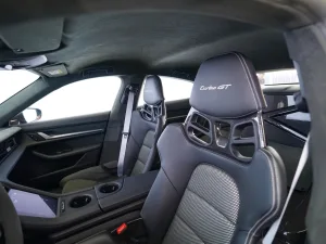 2025 بورش تايكون GTS Sport Turismo