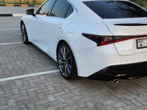 2022 لكزس اي اس IS 350