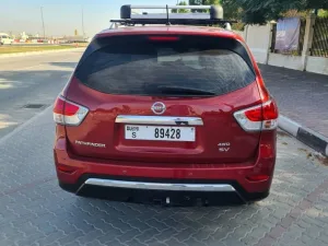 2013 نيسان باثفايندر Platinum