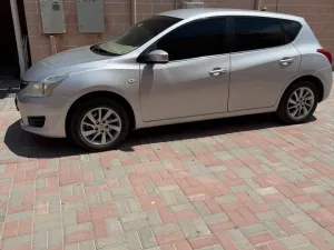 2015 نيسان تيدا LE