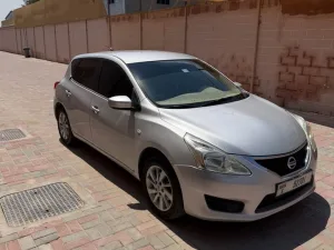 2015 نيسان تيدا LE