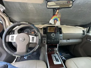2010 نيسان باثفايندر LE