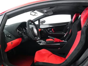 2012 لامبورجيني جلاردو Superleggera