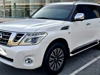 2014 Nissan Patrol في Dubai سيارة مستعملة