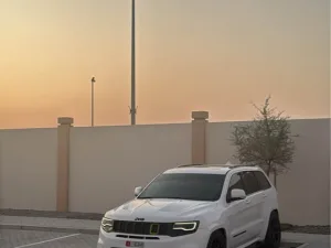 2018 جييب جراند شيروكي Laredo X