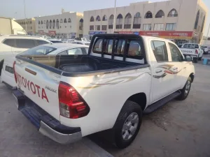2025 تويوتا هايلوكس DL