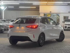 2025 ام جي ٣