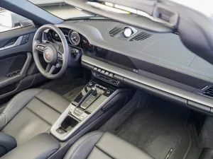 2024 بورش 911 كاريرا Carrera Targa 4