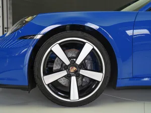 2025 بورش 911 كاريرا Carrera