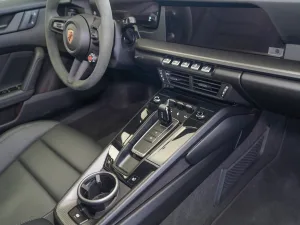 2025 بورش 911 كاريرا Carrera