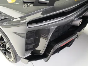 2025 فيراري اسف اف 90 Mansory