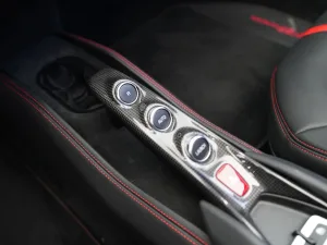 2023 فيراري اف 8  سبايدر