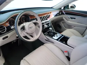 2024 بنتلي فلاينج سبير V8