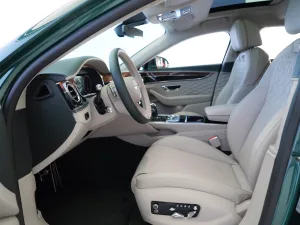 2024 بنتلي فلاينج سبير V8