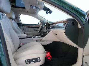 2024 بنتلي فلاينج سبير V8