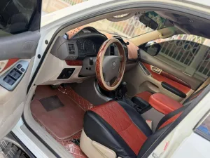 2004 تويوتا برادو VX