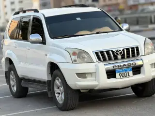 2004 Toyota Prado in Sharjah used car