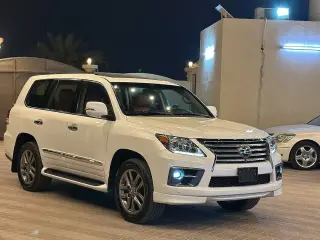 2013 Lexus LX 570 في Dubai سيارة مستعملة